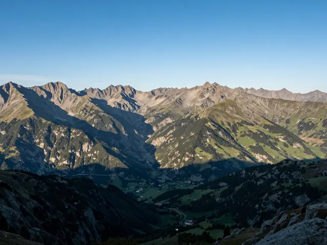 Longitud de los Pirineos: Distancia, Rutas y Guía de Recorrido