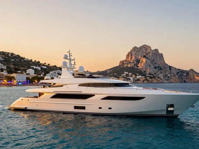 Cuánto cuesta un yate de 100 pies: Precios, gastos ocultos y guía para Ibiza